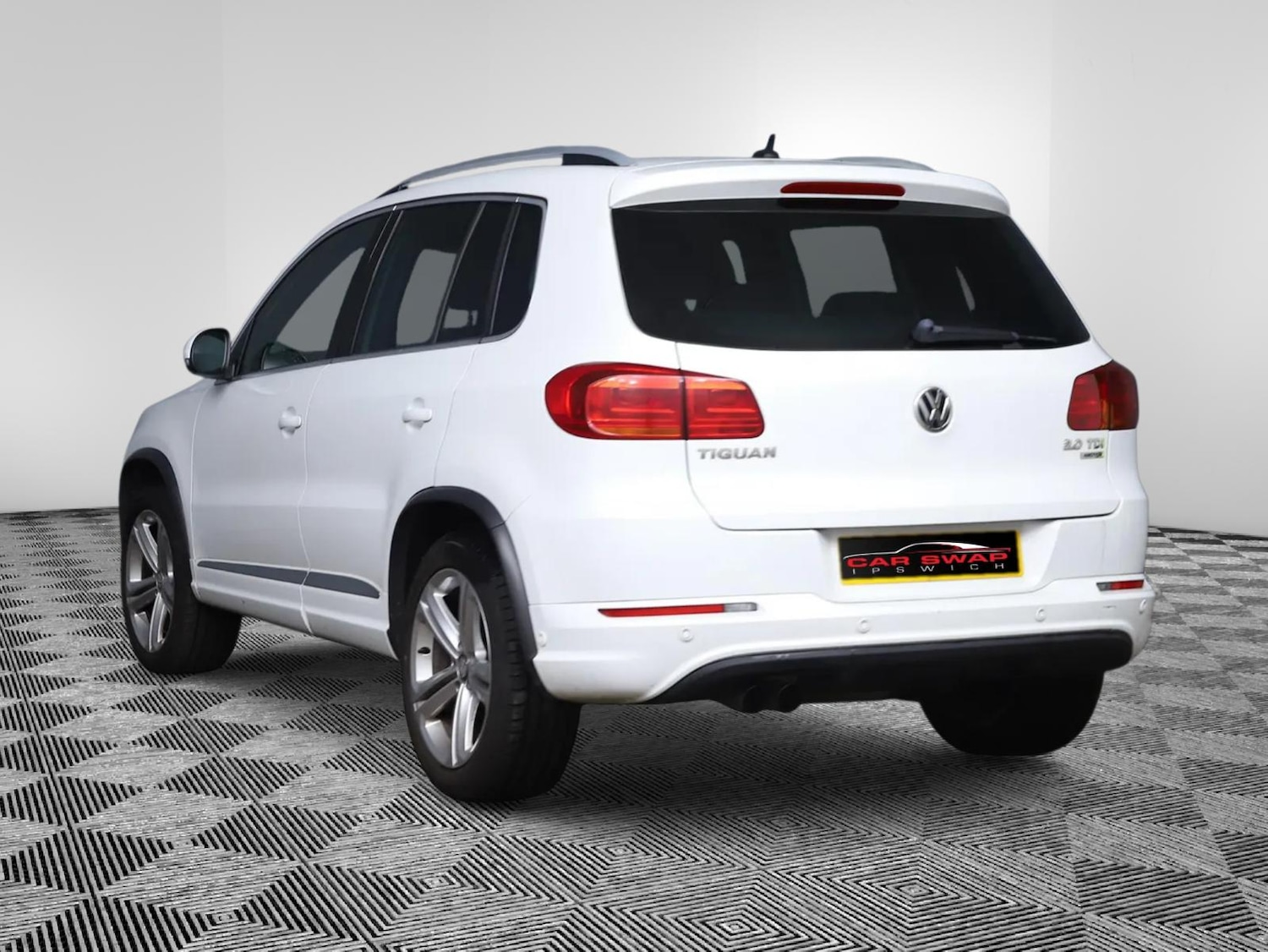 Used Volkswagen Tiguan 2014 for sale - 76400582: Photo 3