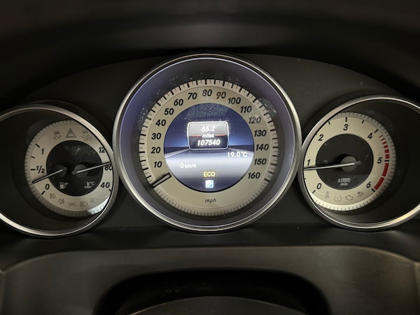 Used Mercedes-Benz E-Class 2013 for sale - 75289440: Photo 32