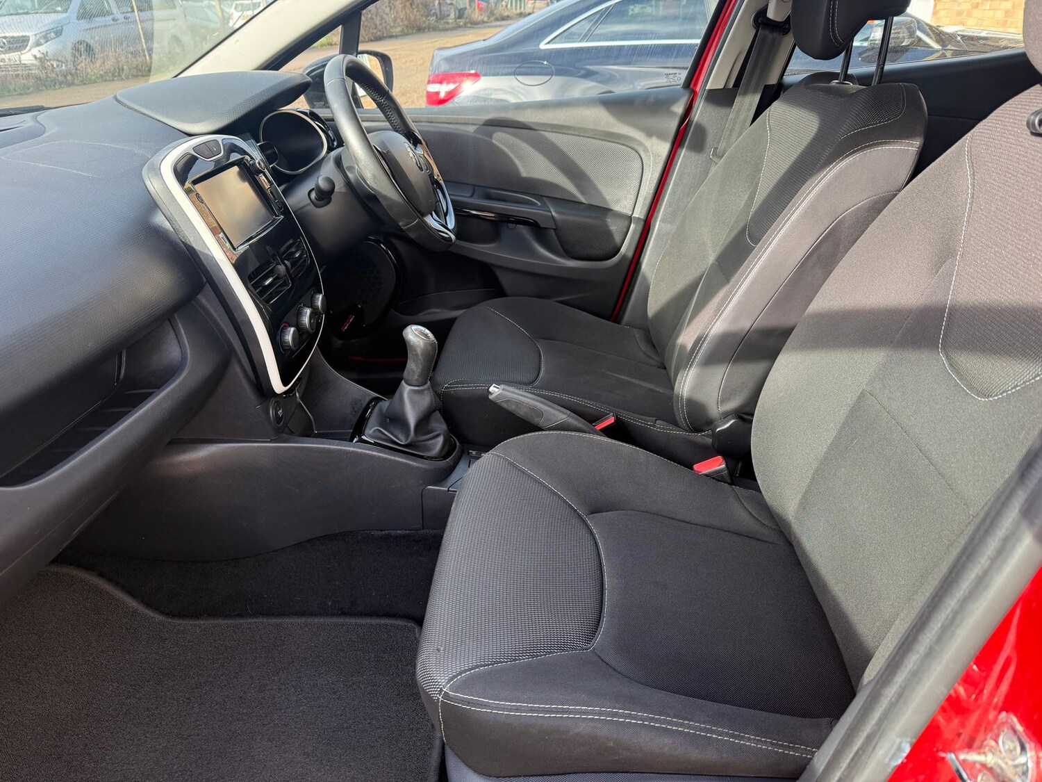 Used Renault Clio 2015 for sale - 77347037: Photo 15