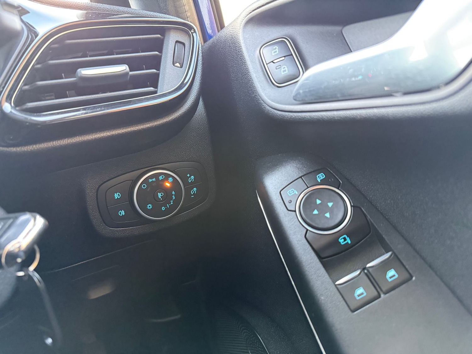 Used Ford Fiesta 2017 for sale - 76378578: Photo 19