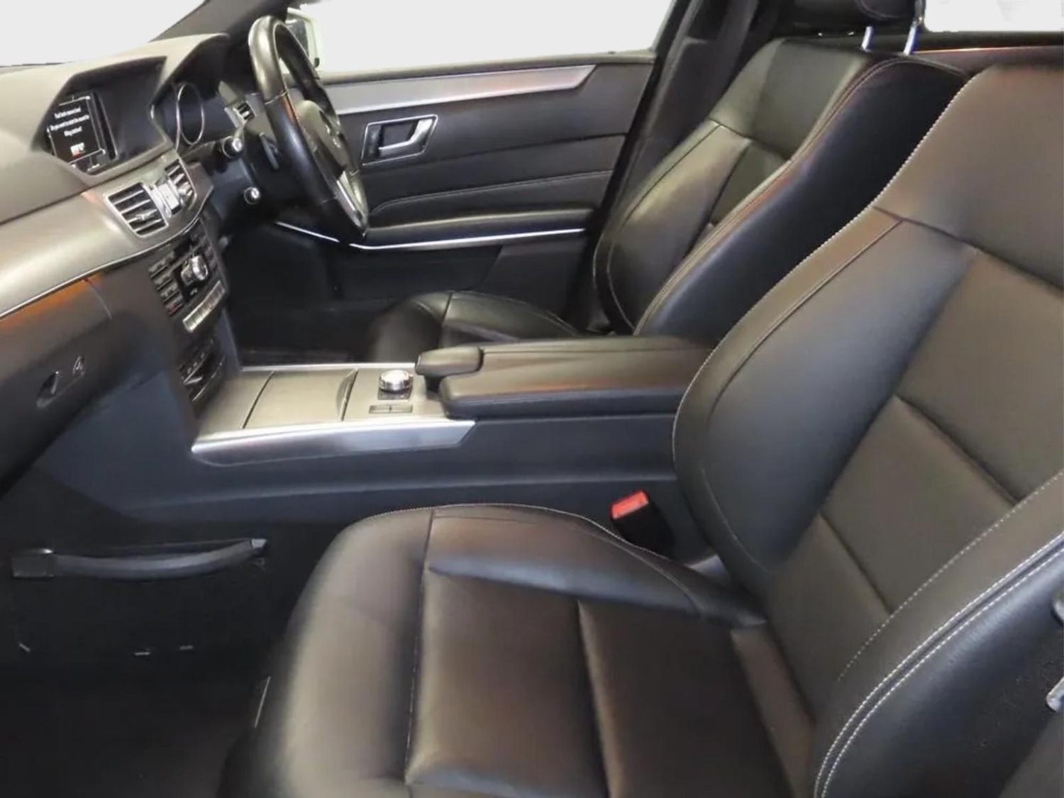 Used Mercedes-Benz E Class 2014 for sale - 77588677: Photo 2