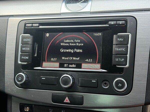 Used Volkswagen Passat 2012 for sale - 75289434: Photo 21