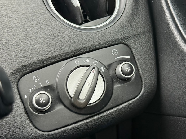 Used Ford Mondeo 2001 for sale - 75289437: Photo 24