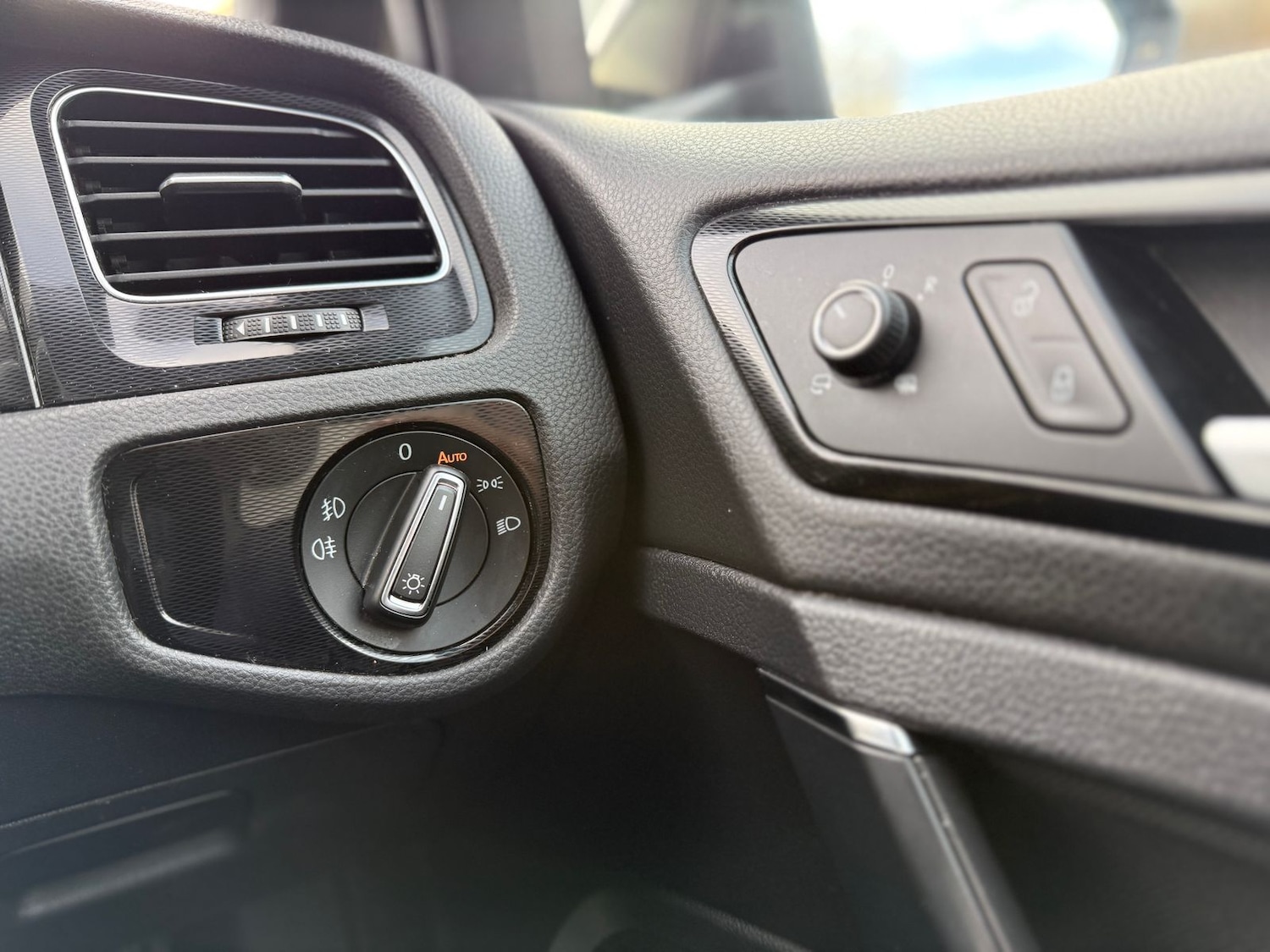 Used Volkswagen Golf 2014 for sale - 76434575: Photo 23