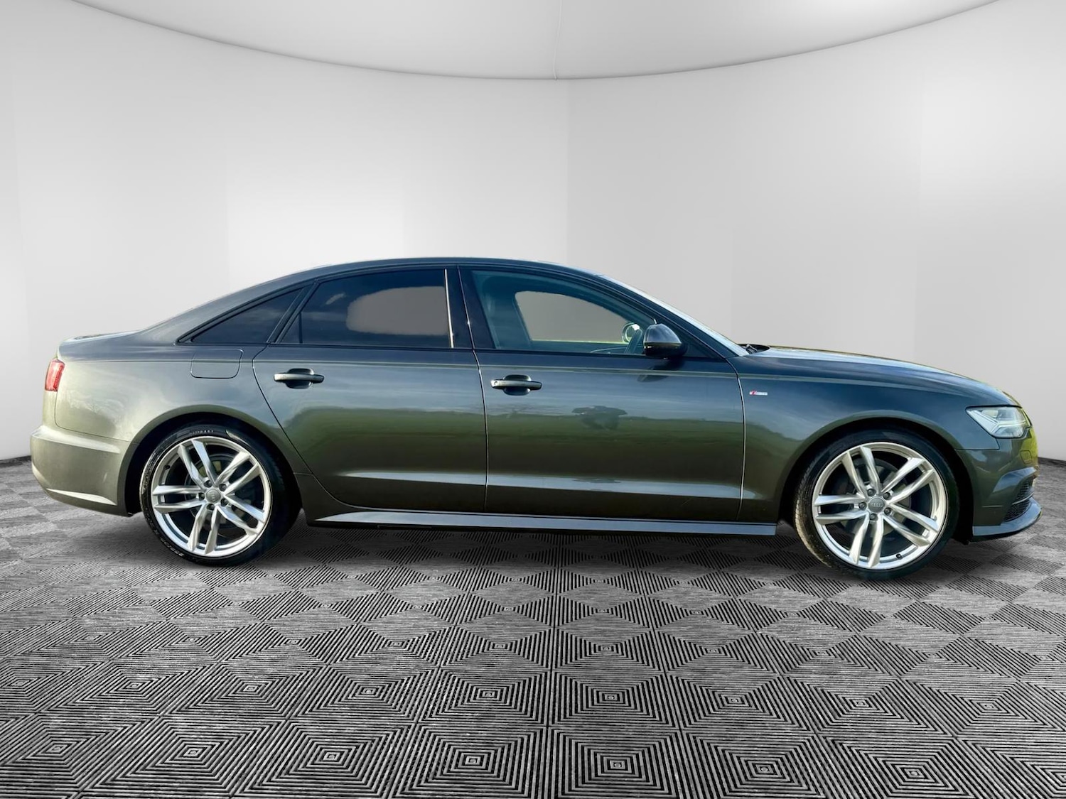 Used Audi A6 Saloon 2016 for sale - 76543136: Photo 9