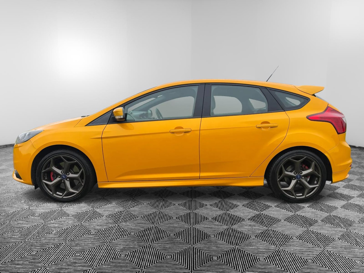 Used Ford Focus 2013 for sale - 76826854: Photo 9
