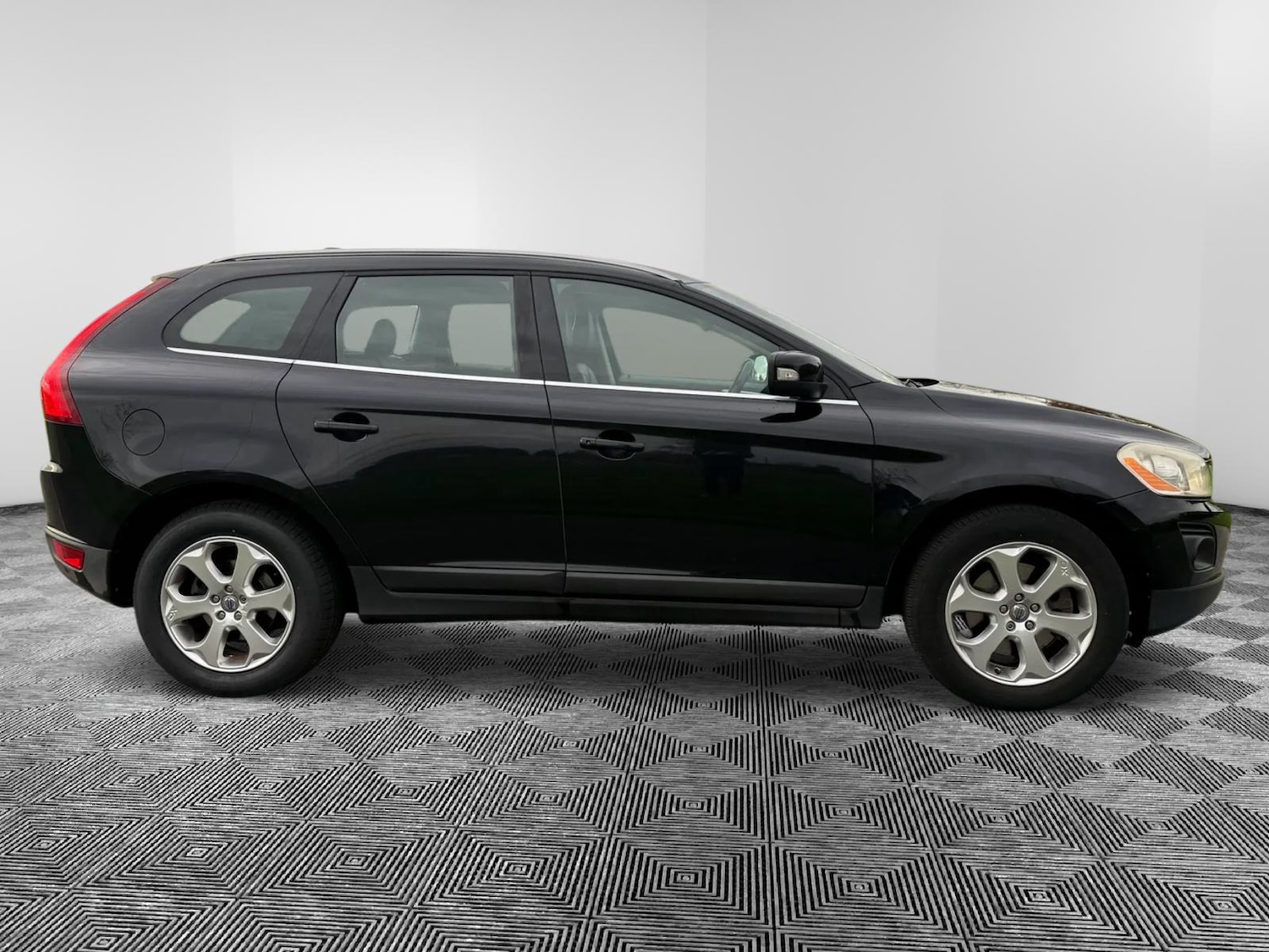 Used Volvo XC60 2009 for sale - 75930053: Photo 8