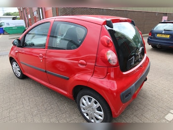 Used Peugeot 107 2008 for sale - 74400088: Photo