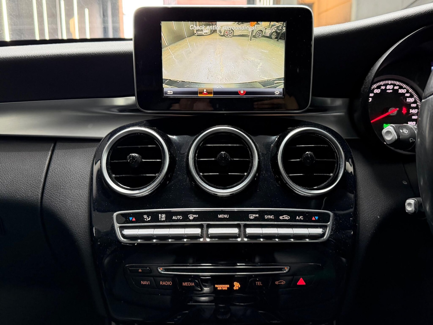 Used Mercedes-Benz C Class 2015 for sale - 78091673: Photo 14