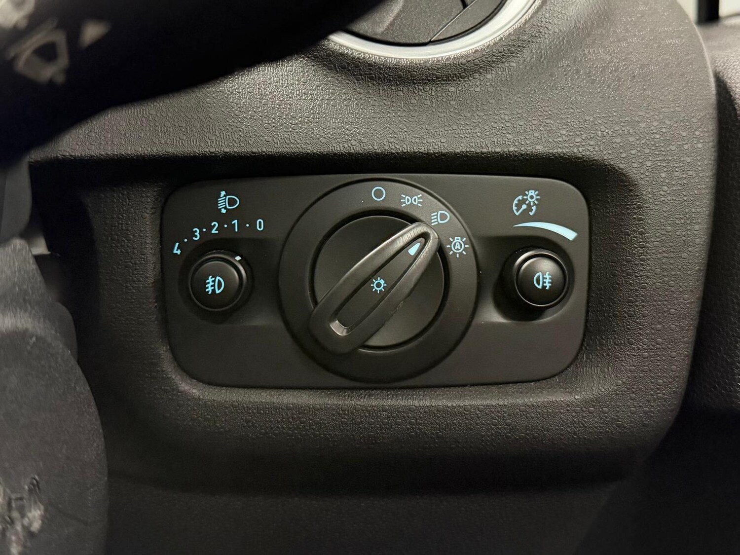 Used Ford Fiesta 2016 for sale - 78100388: Photo 24