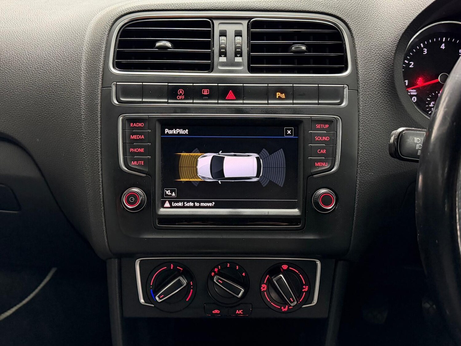 Used Volkswagen Polo 2016 for sale - 78091640: Photo 15