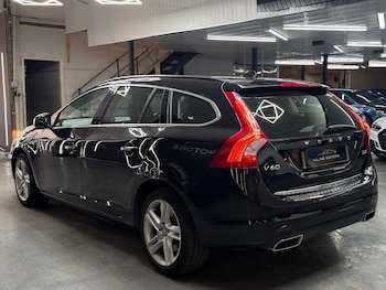 Used Volvo V60 2016 for sale - 78548403: Photo