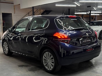 Used Peugeot 208 2018 for sale - 78560924: Photo