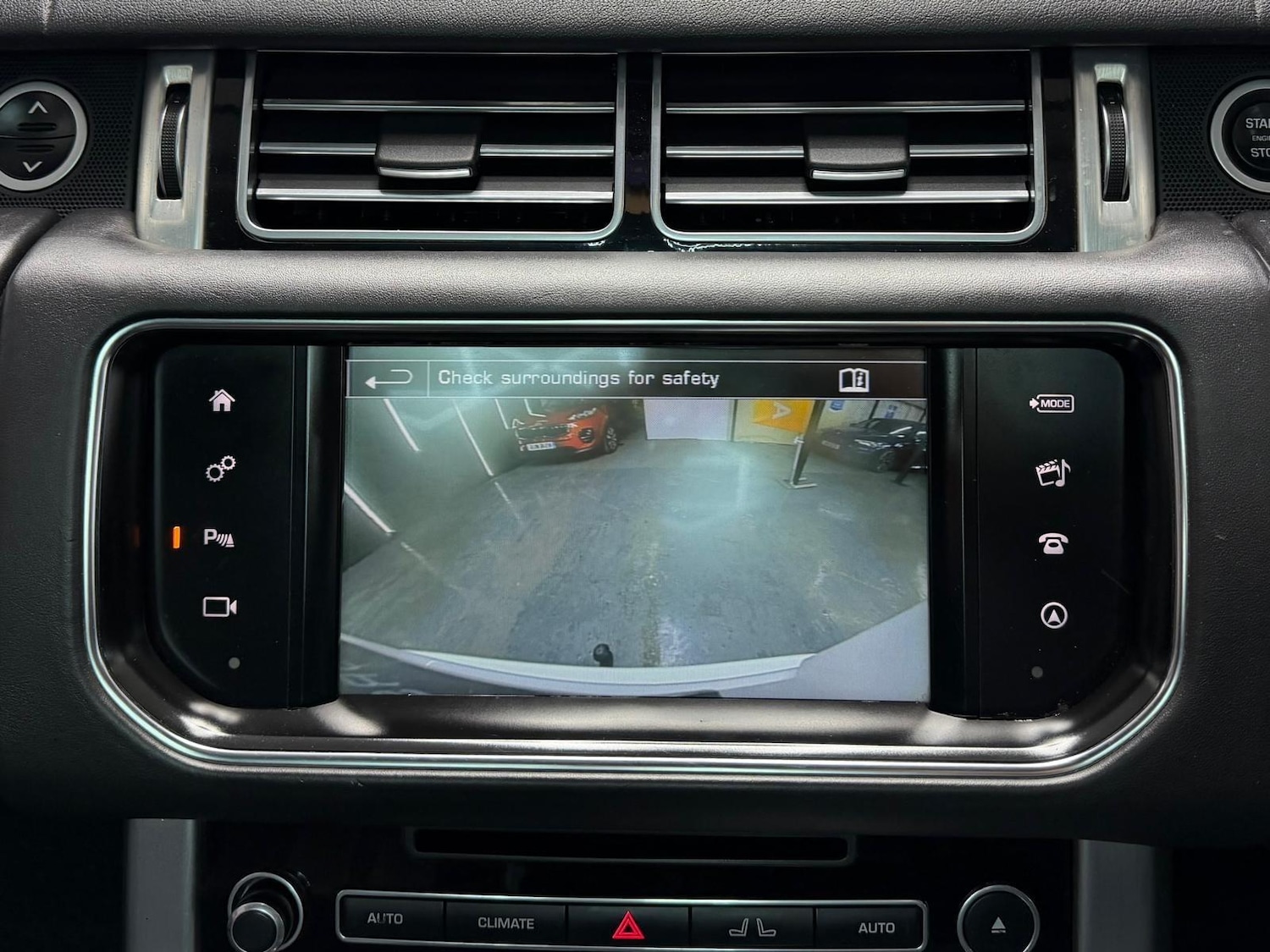 Used Land Rover Range Rover 2016 for sale - 78170659: Photo 11