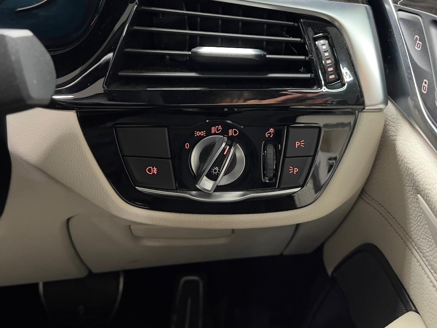 Used BMW 6 Series 2018 for sale - 78091664: Photo 25