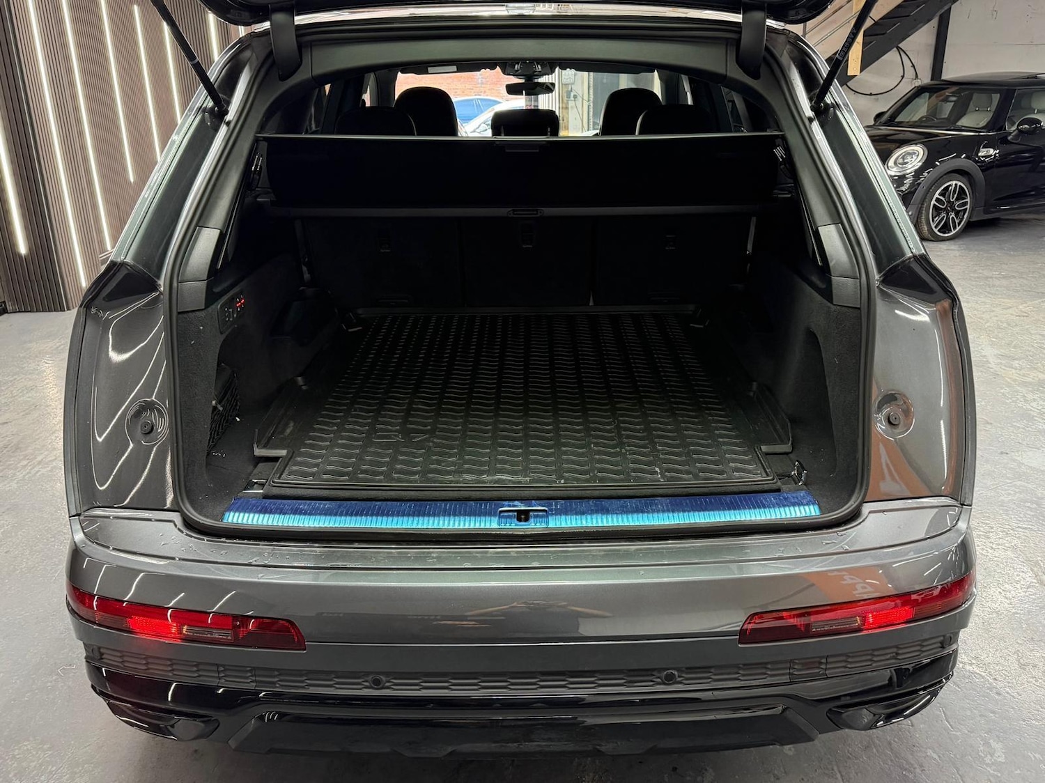 Used Audi Q7 2023 for sale - 78100002: Photo 8