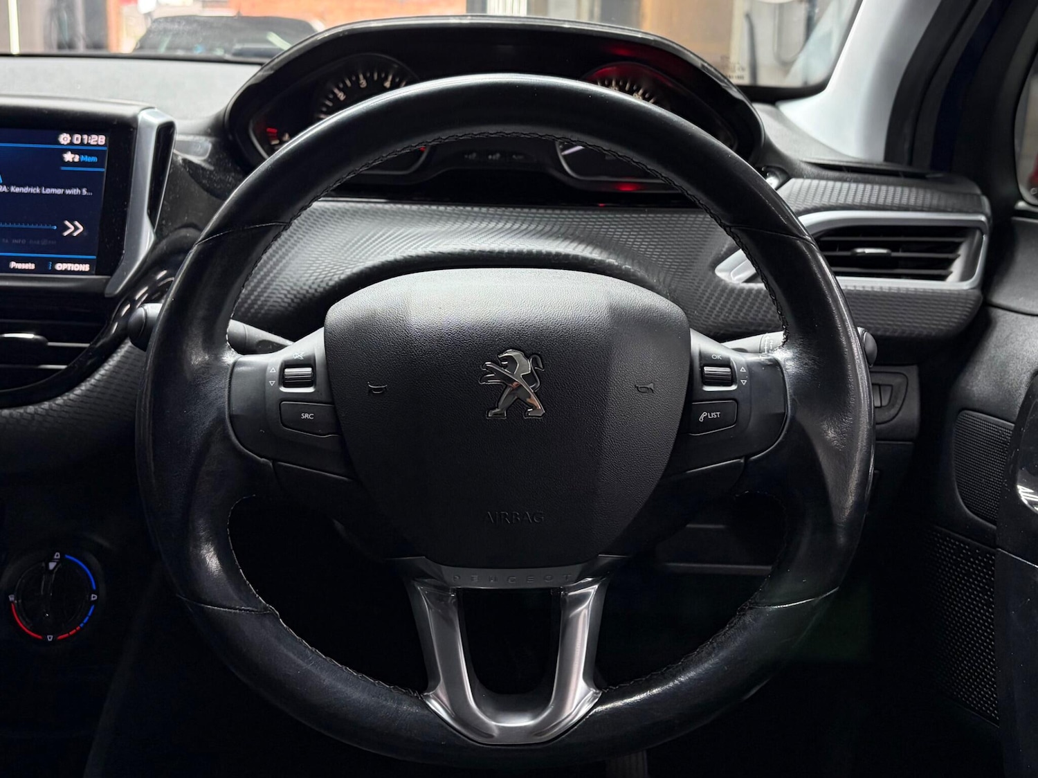 Used Peugeot 208 2017 for sale - 78185256: Photo 10