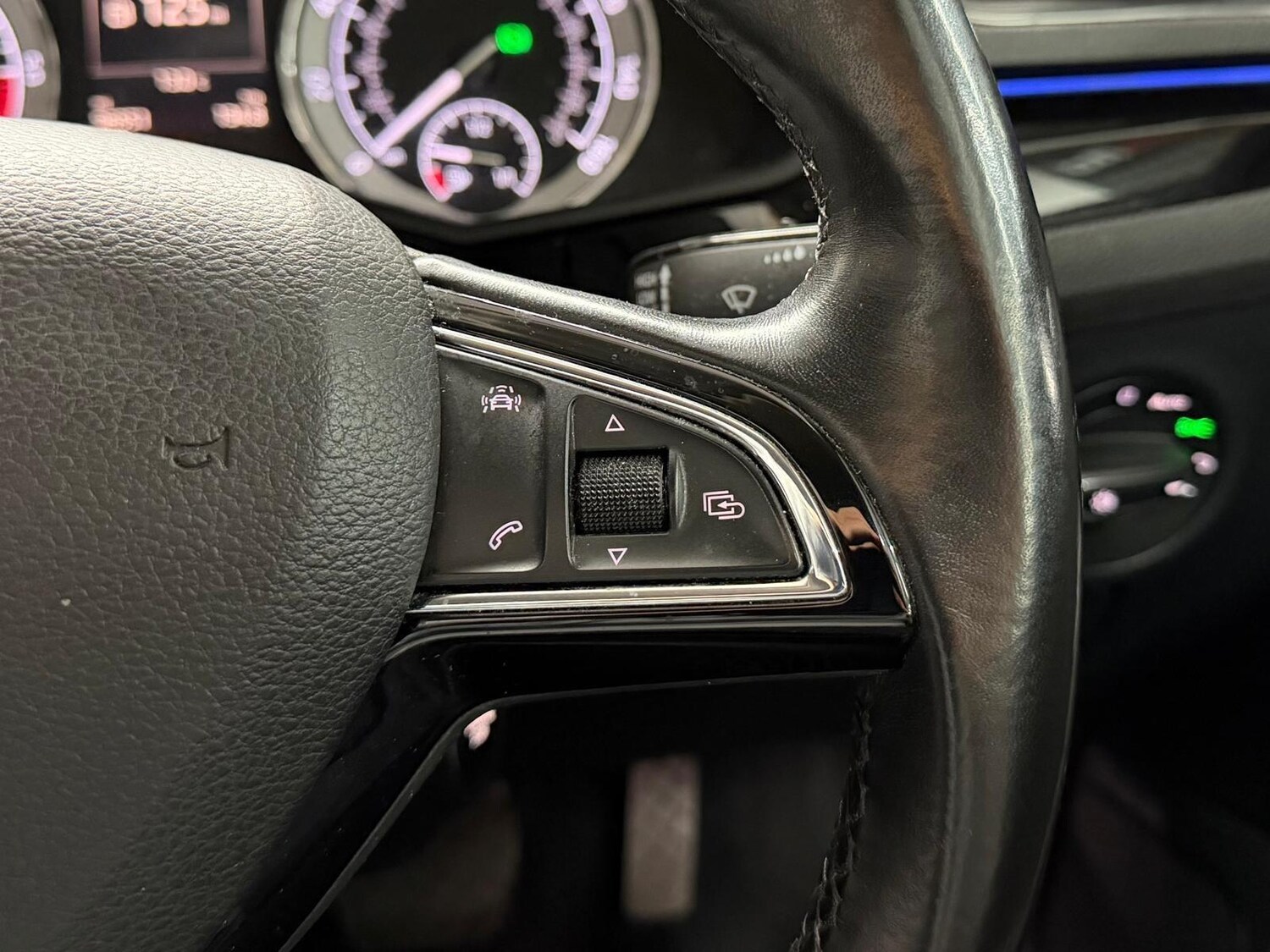 Used Skoda Superb 2016 for sale - 78091676: Photo 26