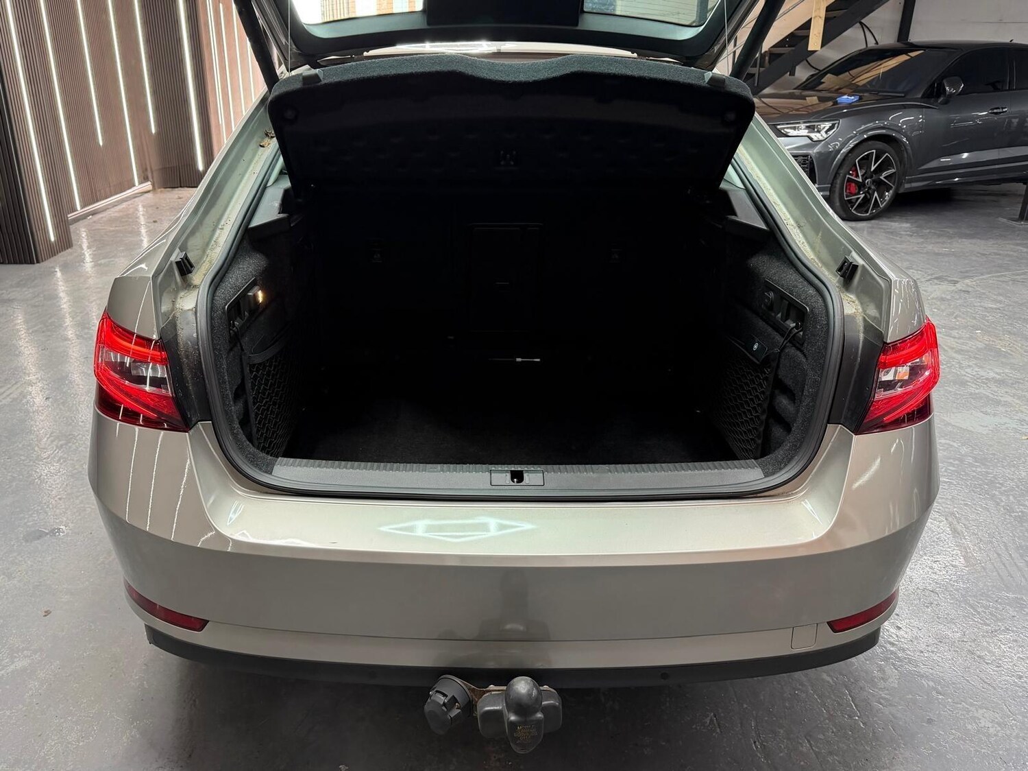 Used Skoda Superb 2016 for sale - 78091676: Photo 8