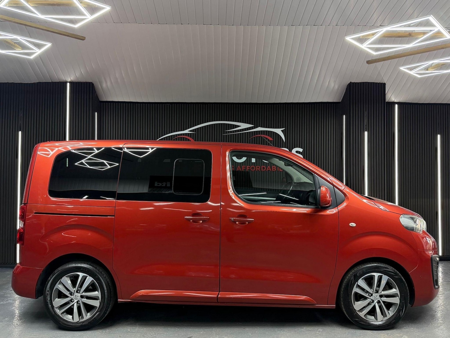 Used Peugeot Traveller 2018 for sale - 78091662: Photo 7