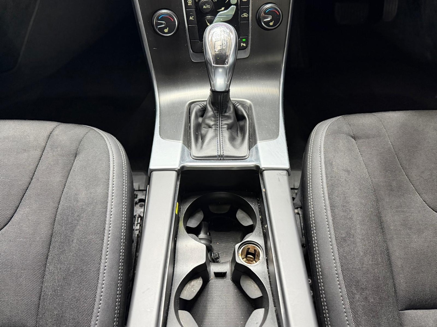 Used Volvo V60 for sale - 78141350: Photo 15