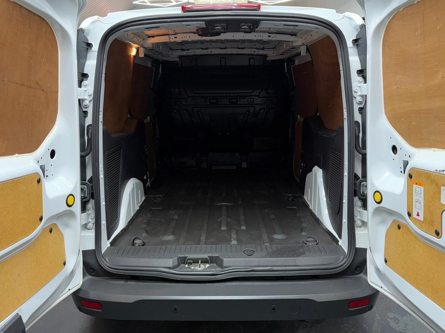 Used Ford Transit Connect 2017 for sale - 78100288: Photo 8