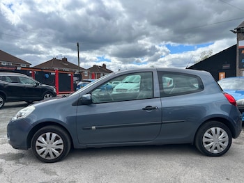 Used Renault Clio 2018 for sale - 78661860: Photo