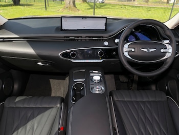 Used Genesis GV70 2025 for sale - 75558189: Photo