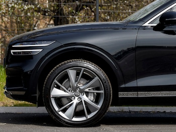 Used Genesis GV70 2025 for sale - 75558189: Photo
