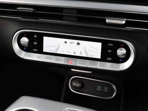 Used Genesis GV60 2025 for sale - 75663955: Photo 12