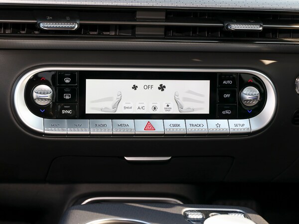 Used Genesis GV60 2025 for sale - 75583880: Photo 12