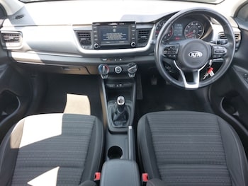 Used Kia Stonic 2018 for sale - 79200866: Photo