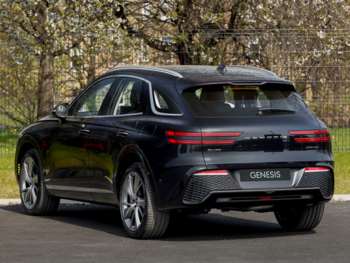 Used Genesis GV70 2025 for sale - 74500140: Photo