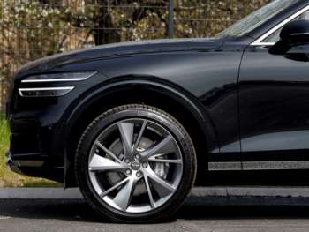 Used Genesis GV70 2025 for sale - 74500140: Photo