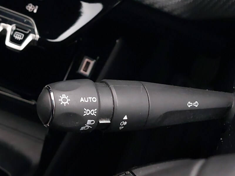 Used Peugeot 2008 2023 for sale - 77816873: Photo 13