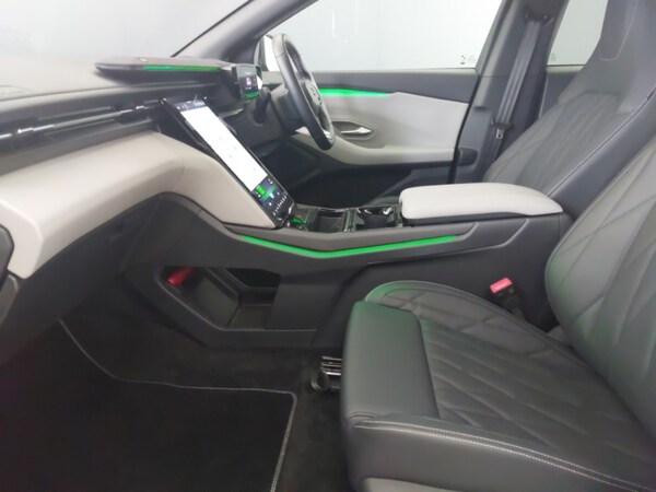 Used Ford Explorer 2024 for sale - 75988882: Photo 5