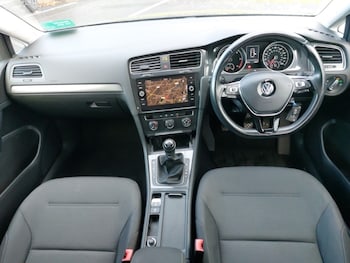 Used Volkswagen Golf 2019 for sale - 76475566: Photo