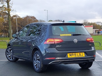 Used Volkswagen Golf 2019 for sale - 76475566: Photo