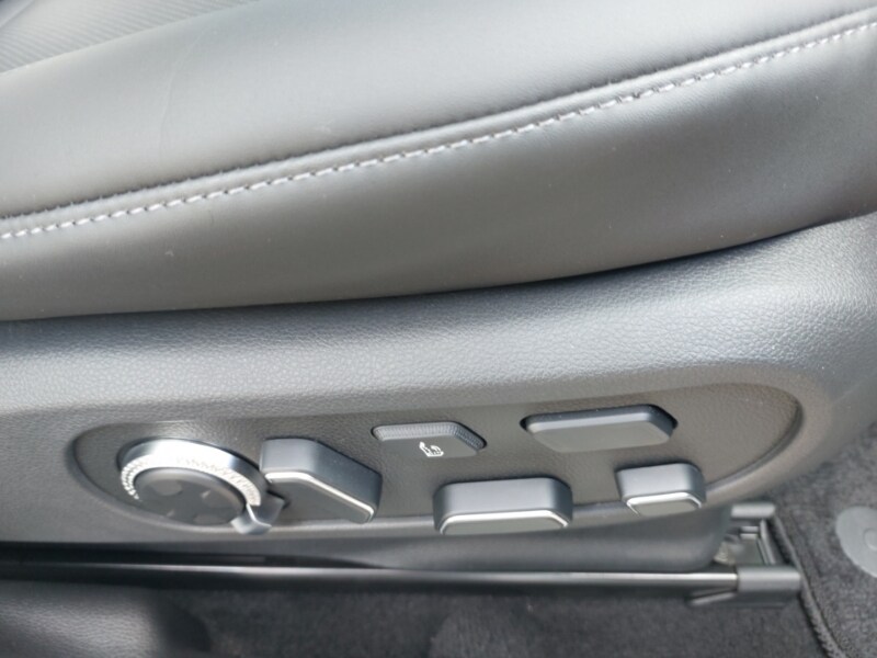 Used Genesis GV60 2025 for sale - 76053921: Photo 12
