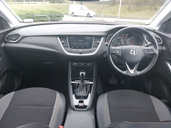 Used Vauxhall Grandland X 2018 for sale - 76309146: Photo 2