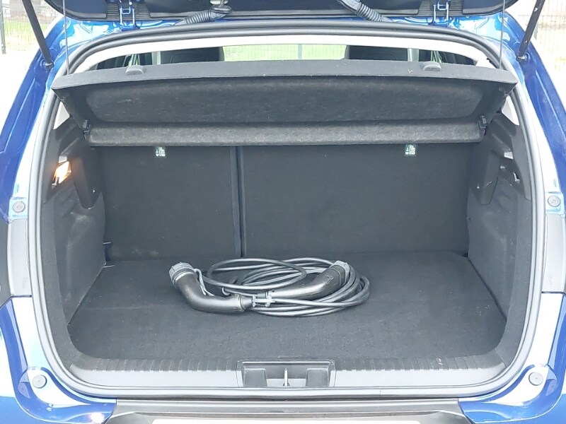 Used Renault Captur 2020 for sale - 77702277: Photo 8