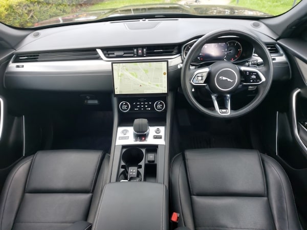 Used Jaguar F-Pace 2022 for sale - 76208101: Photo 2