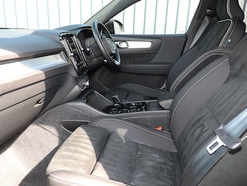 Used Volvo XC40 2025 for sale - 79613911: Photo