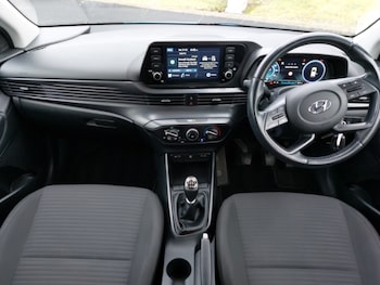 Used Hyundai i20 2020 for sale - 77149794: Photo