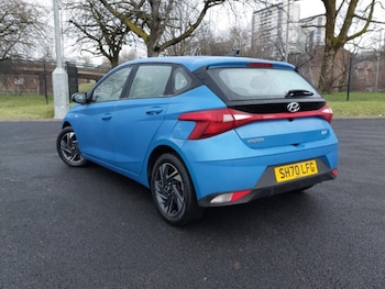 Used Hyundai i20 2020 for sale - 77149794: Photo