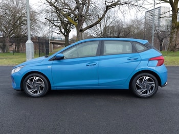 Used Hyundai i20 2020 for sale - 77149794: Photo