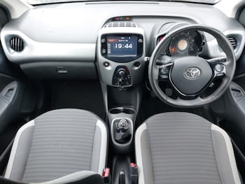 Used Toyota AYGO 2019 for sale - 79207437: Photo