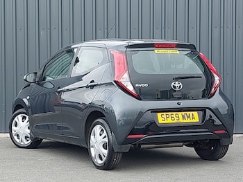 Used Toyota AYGO 2019 for sale - 79207437: Photo