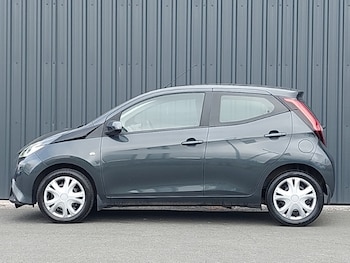 Used Toyota AYGO 2019 for sale - 79207437: Photo