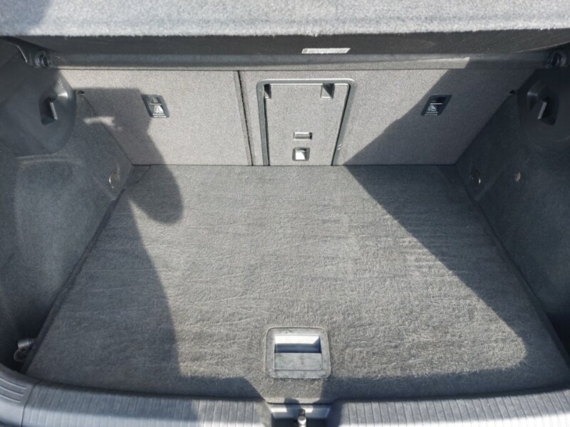 Used Volkswagen Golf 2020 for sale - 77947635: Photo 8